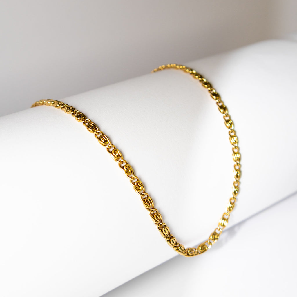 bold braided design